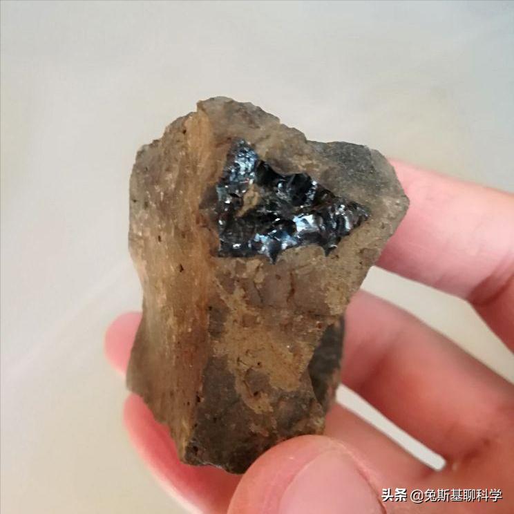 火山爆发岩浆岩,火山岩浆喷发后在地表形成什么岩