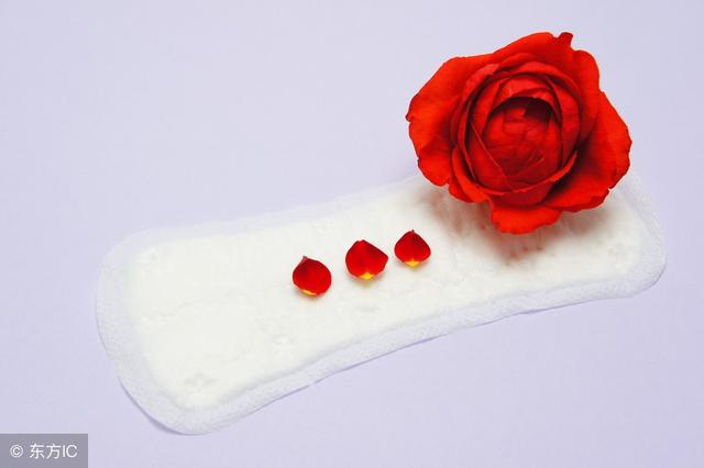 经期同房也有好处？医生：百害而无一益，必须要忍