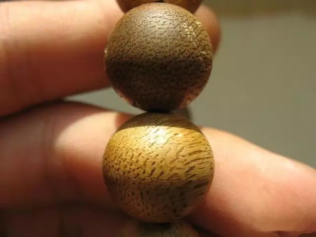 几百块的手串是真的吗,几十元沉香手串到底是不是真的好