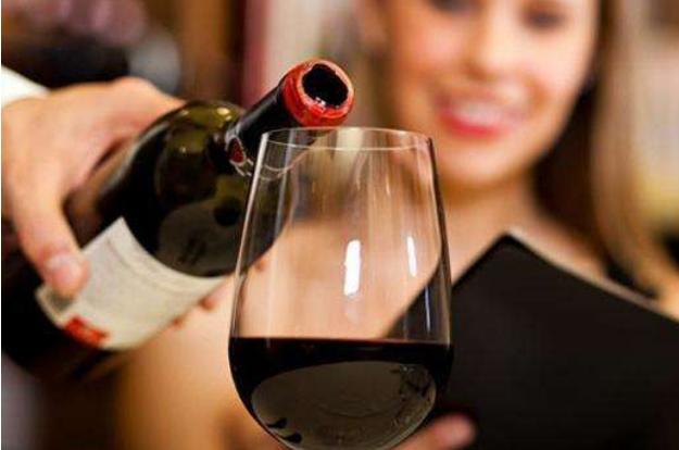 真假红酒如何鉴别,低价红酒如何辨别真假