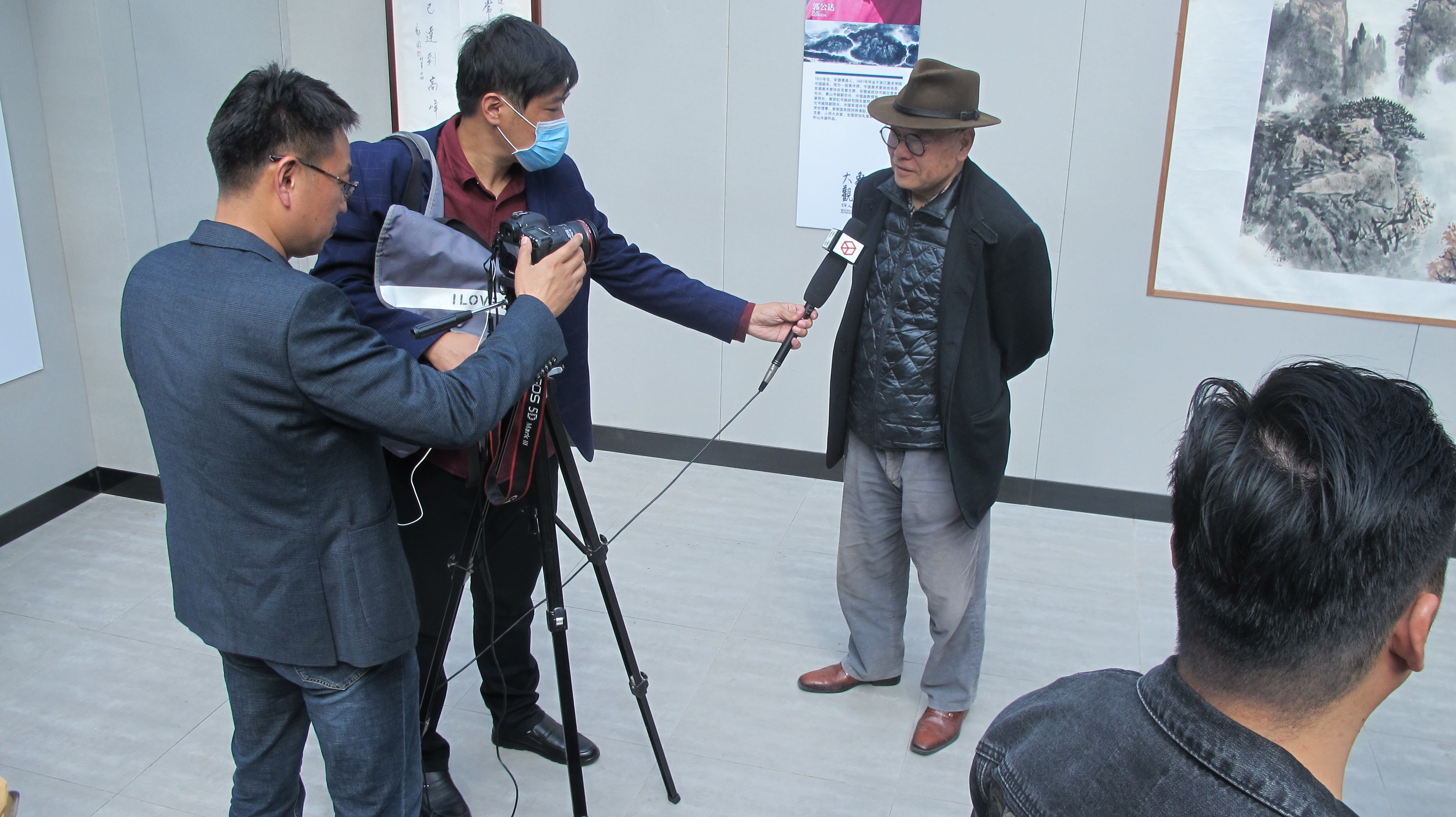 远看山有色近听水无声古诗,远看山有色近听水无声谜语