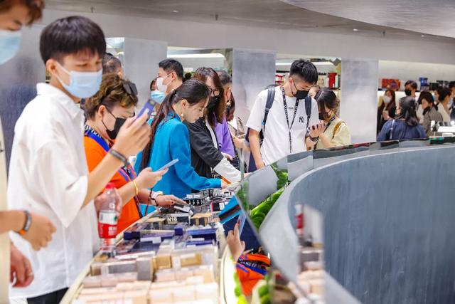 在中国,我看到了商业繁荣的尽头!背后是一场国际经济的大变迁