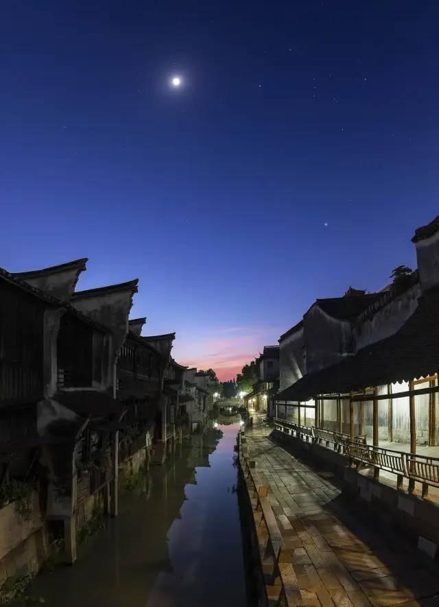 最后的枕水人家视频,最后的水乡古镇