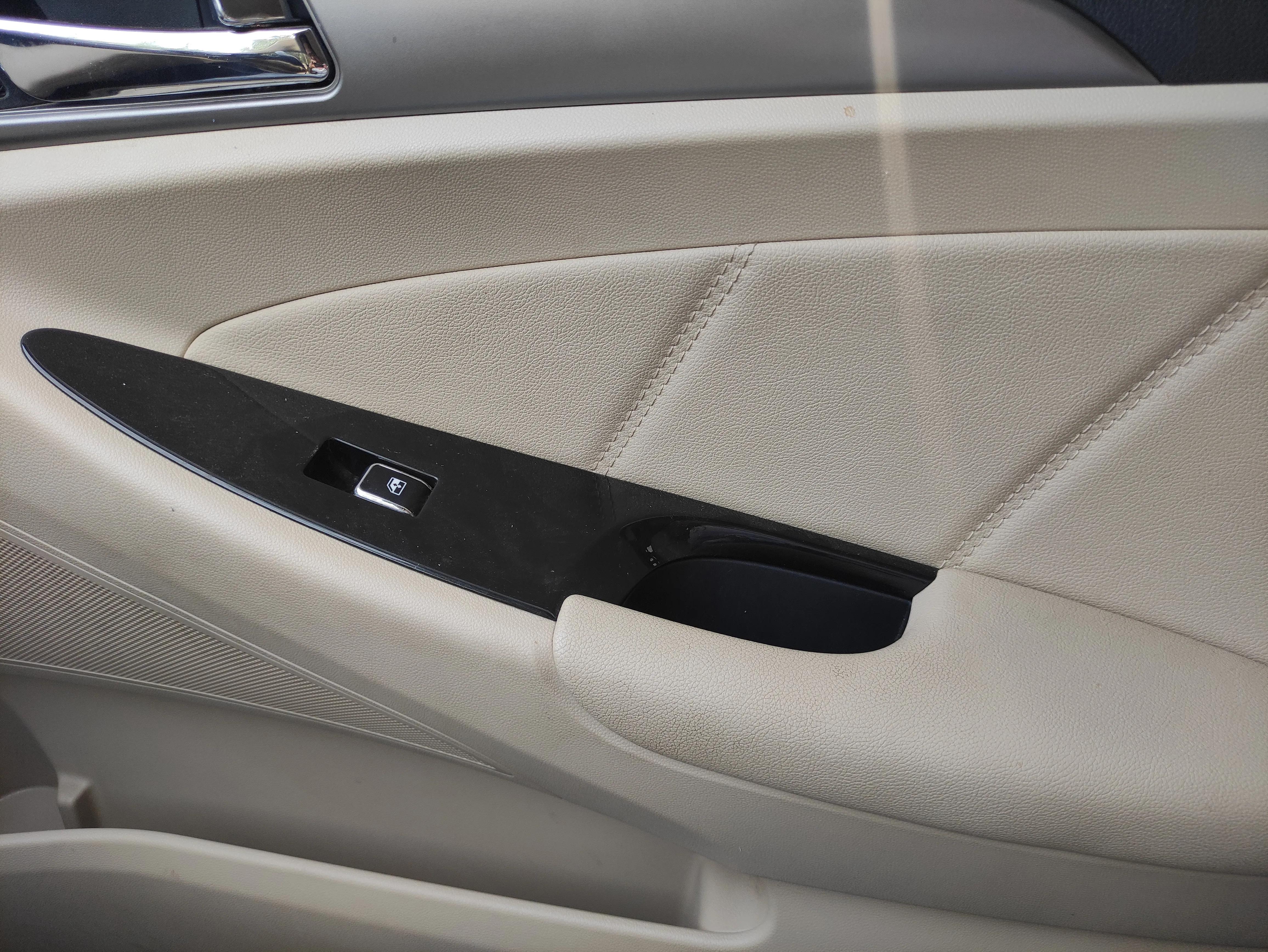 我的爱车的内饰,我的爱车黑色版