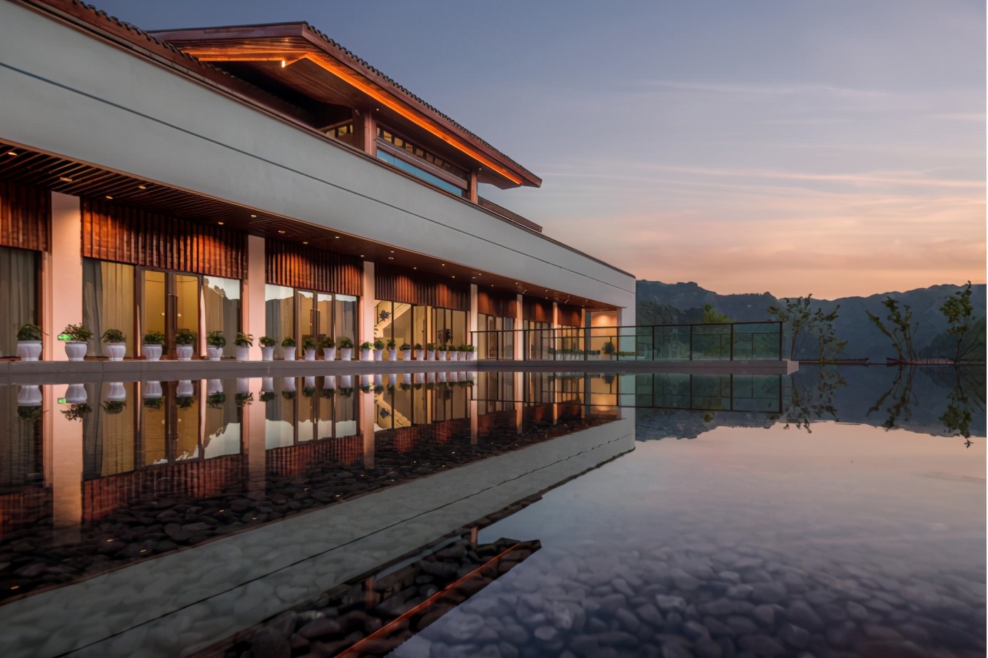 融创联合清华大学捐赠中益乡帮扶项目,探索乡村振兴长效共建模式