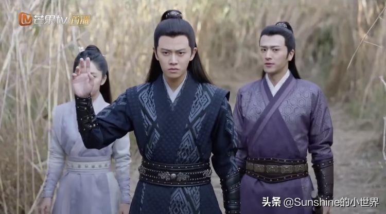 锦衣之下陆绎和今夏被迫同床共枕,锦衣之下陆绎装在青楼遇到袁今夏