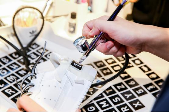 adidasOriginals阿迪达斯三叶草北京世贸天阶店隆重开幕