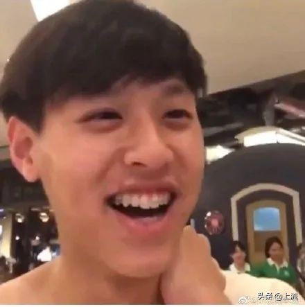 泰国流行戴牙套,泰国最近很火的牙套