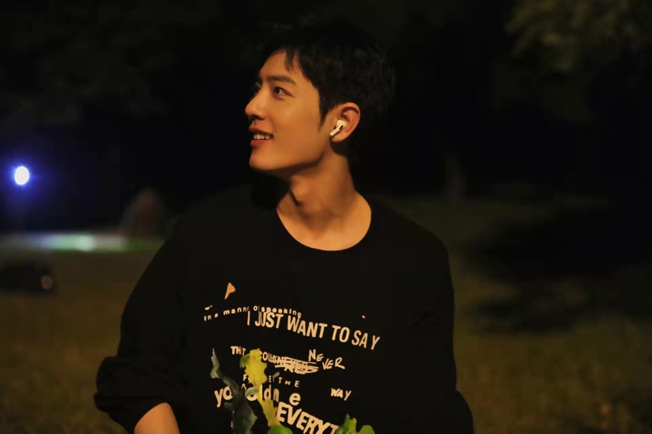 肖战获2021年最佳男演员,肖战获年度突破男演员外网