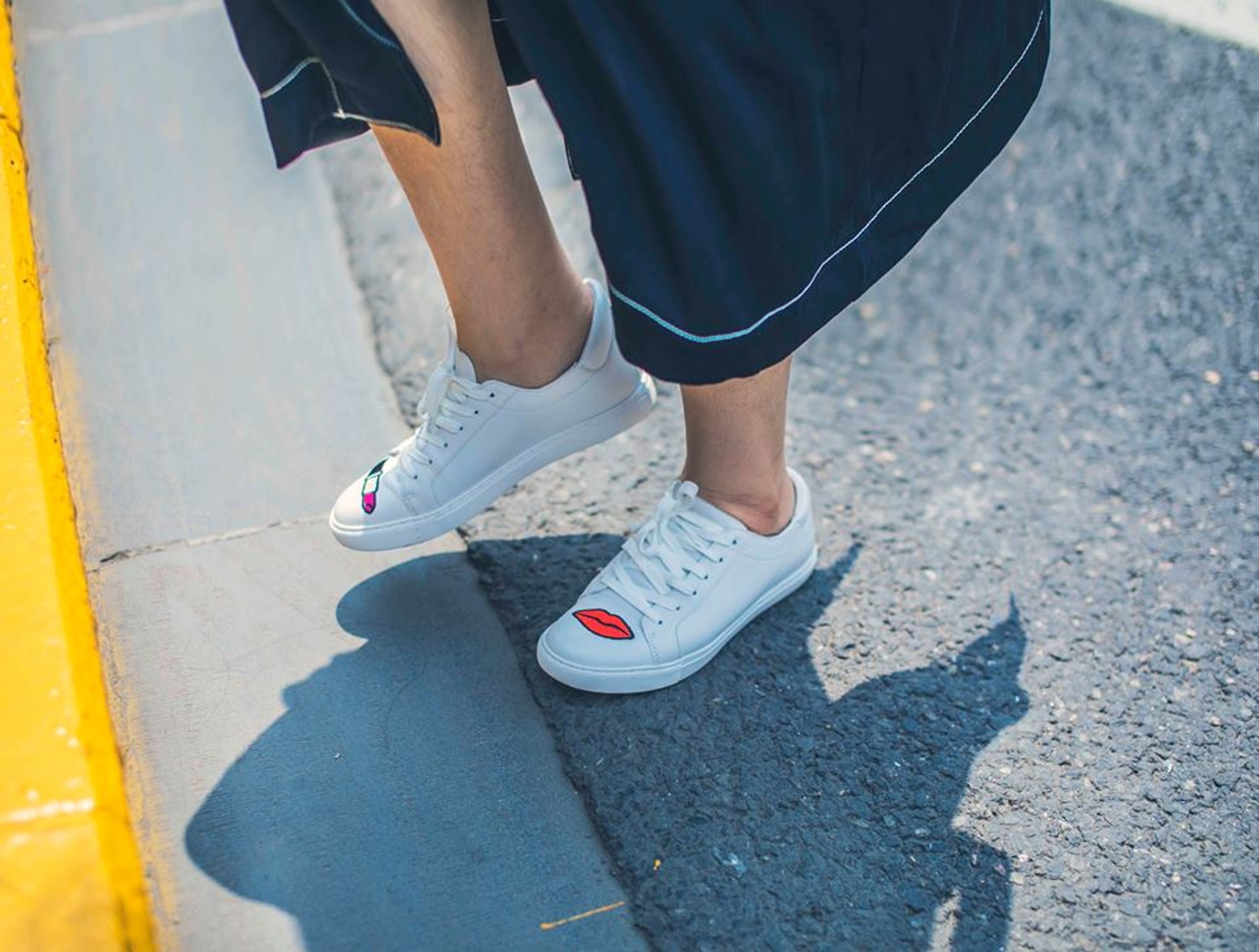 阿sa蔡卓妍高腰半身裙,蔡卓妍机场同款鞋子