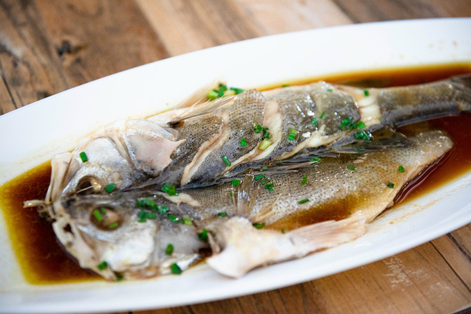 初夏品风凉饭，南北湖商玉客栈，推窗有山水