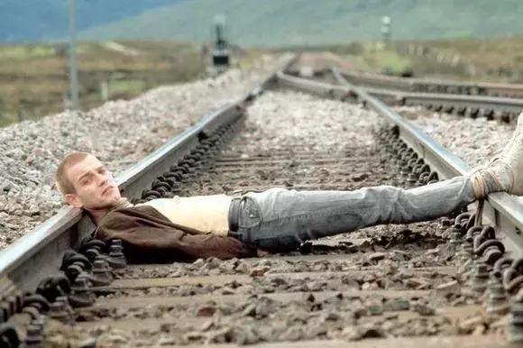 谁的青春，会没有一双Converse？