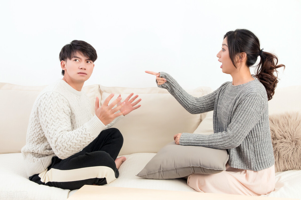 夫妻吵嘴心情不好怎么劝,夫妻之间说不到两句话就大吼大叫