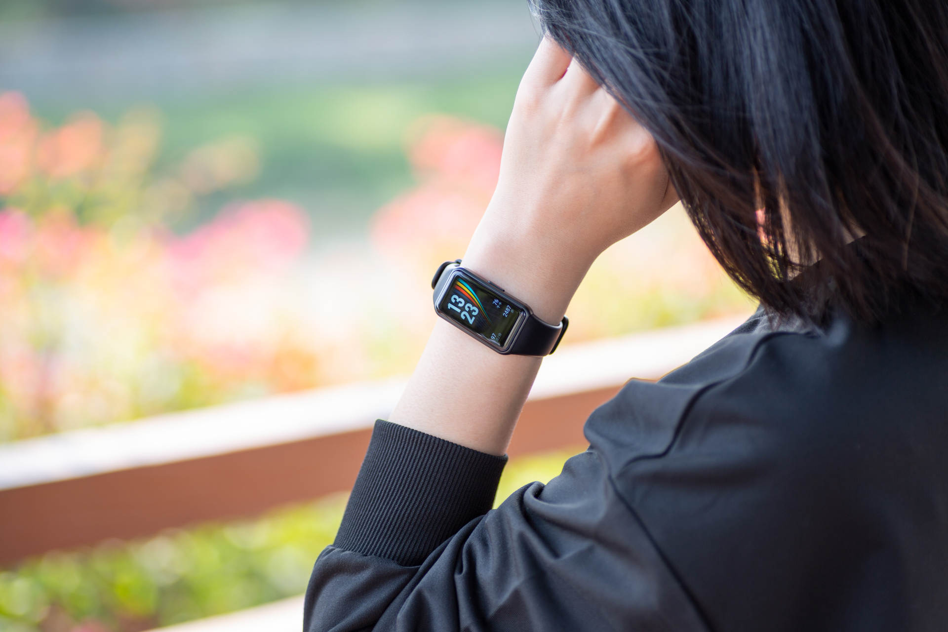 荣耀手环6为什么时间自动重置,荣耀手环6跑步中断