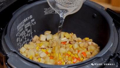 一日三餐电饭煲做法,一个电饭煲就能烧出来的美食