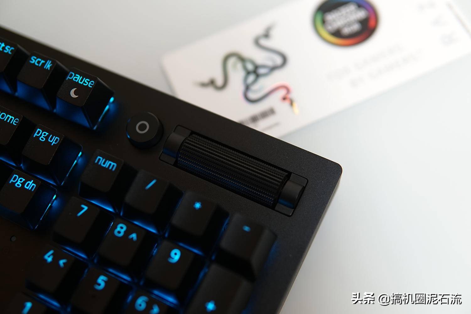 雷蛇黑寡妇蜘蛛v3绿轴rgb机械键盘,雷蛇黑寡妇蜘蛛v3粉晶绿轴键盘