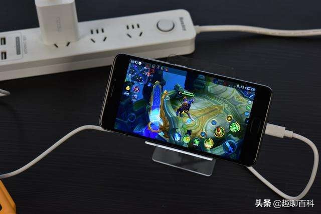 充电玩手机会爆吗,充电误区你中招了吗