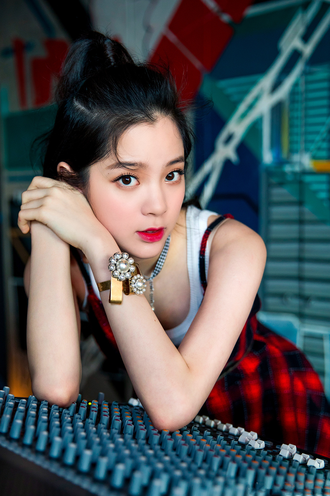 娱乐圈6位当红小花大PK，谁是你心中的最佳MiuMiu少女？