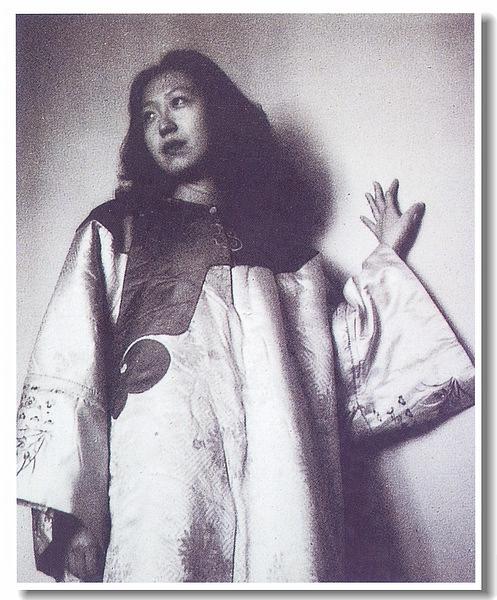 张爱玲文笔有多厉害,张爱玲英文水准