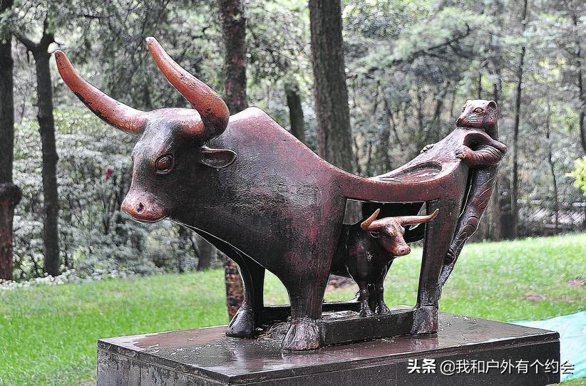 户外实录，爱好者深潜抚仙湖底，探秘古滇国古城遗址，看到什么？