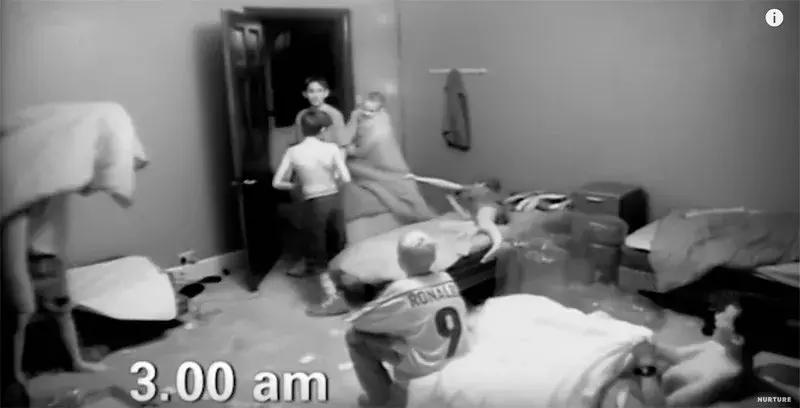 没有大人管的小孩子,没有大人管的孩子