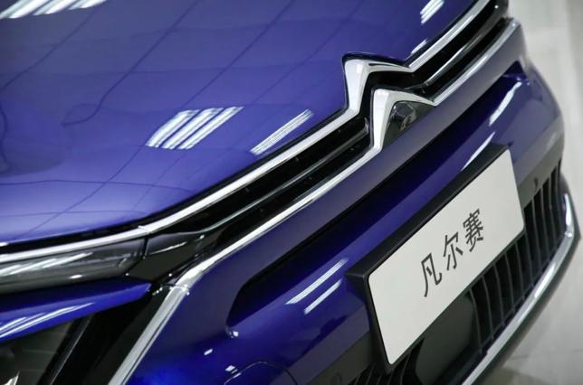 雪铁龙凡尔赛c5x品牌直营中心,凡尔赛c5x天窗用的品牌什么玻璃