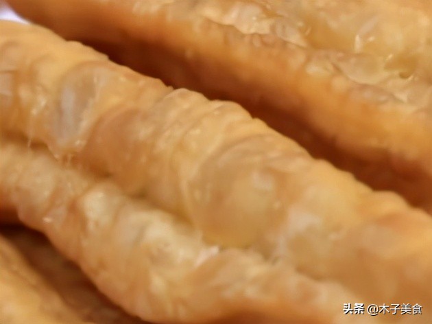 油条的家常做法简单又好吃,油条的家常做法放冰箱