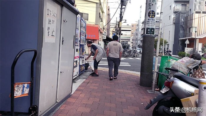 游戏中场景还原,人中之龙7横滨迷宫刷经验