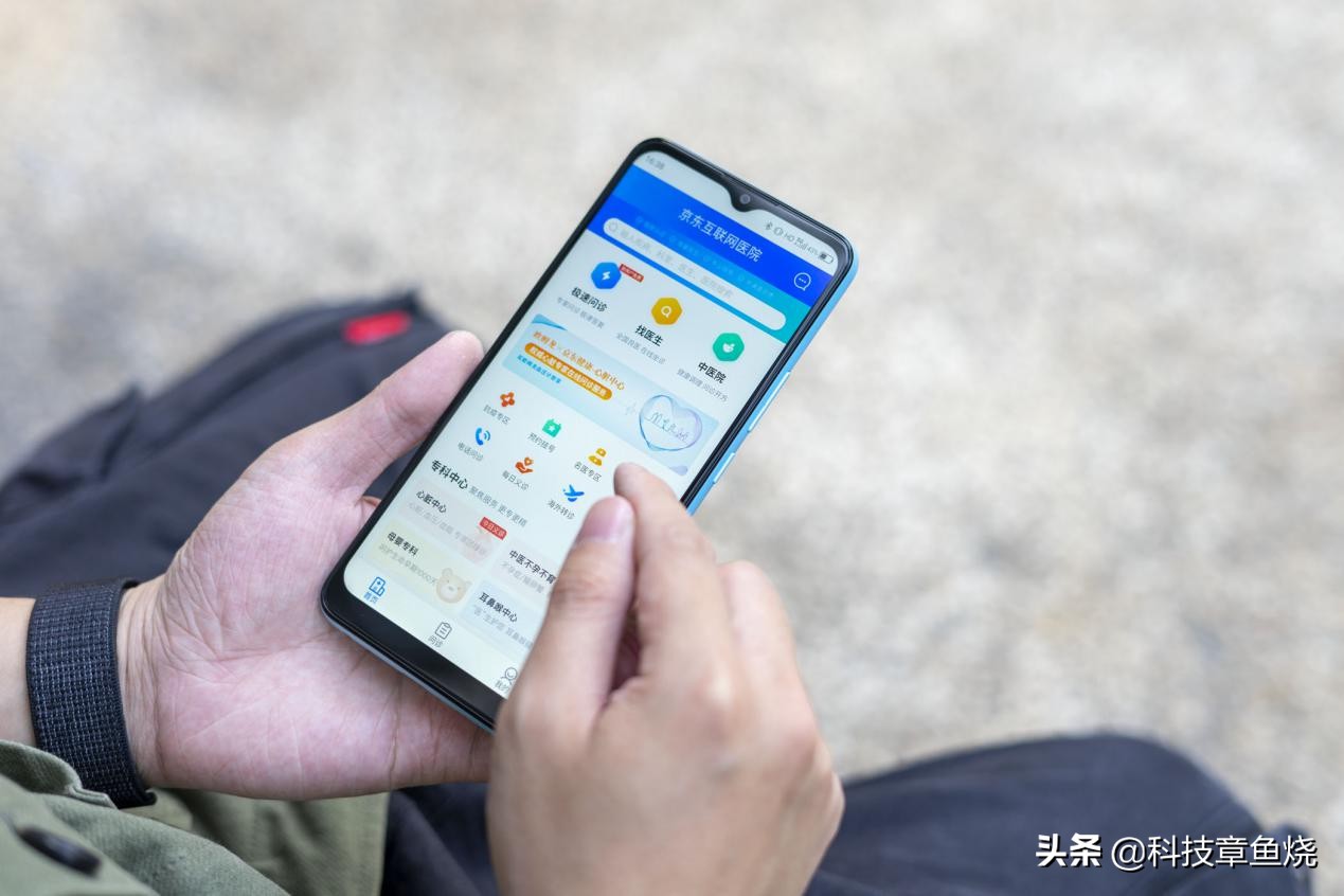 中兴5g时光机发布会,中兴新一代5g手机