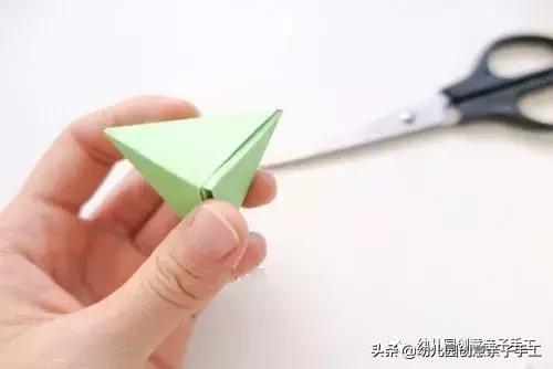 画端午节的龙舟和粽子,手工折纸龙舟粽子