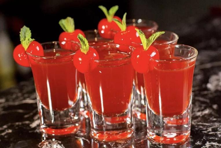 在酒吧要多少钱,在酒吧一次性消费多少