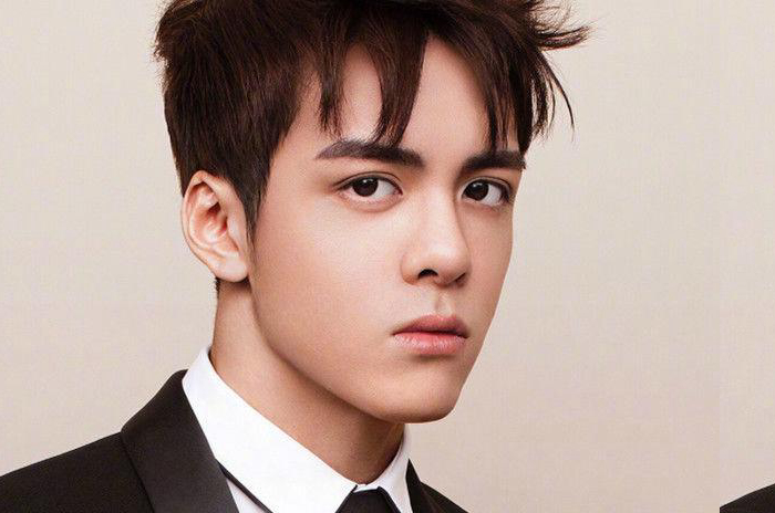 宝藏男明星肖战周深王一博蔡徐坤,谁才是顶流蔡徐坤和王一博