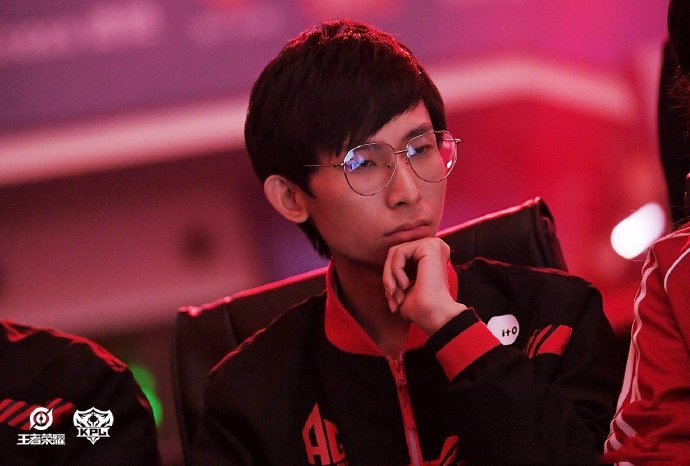 梦泪退役ag超玩会现在什么情况,ag超玩会梦泪为什么没有选择退役