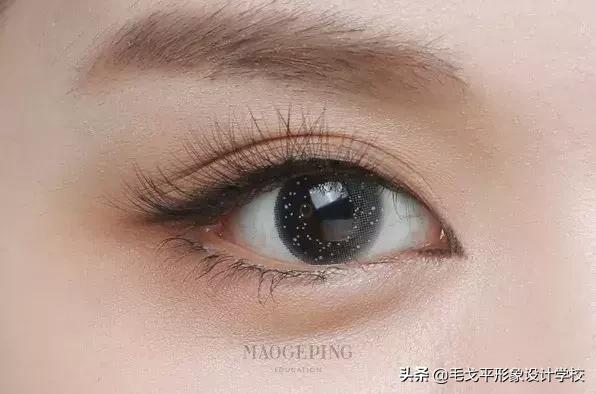 超小眼单眼皮画大眼妆教程,小眼睛眼妆怎么画显大又干净教程