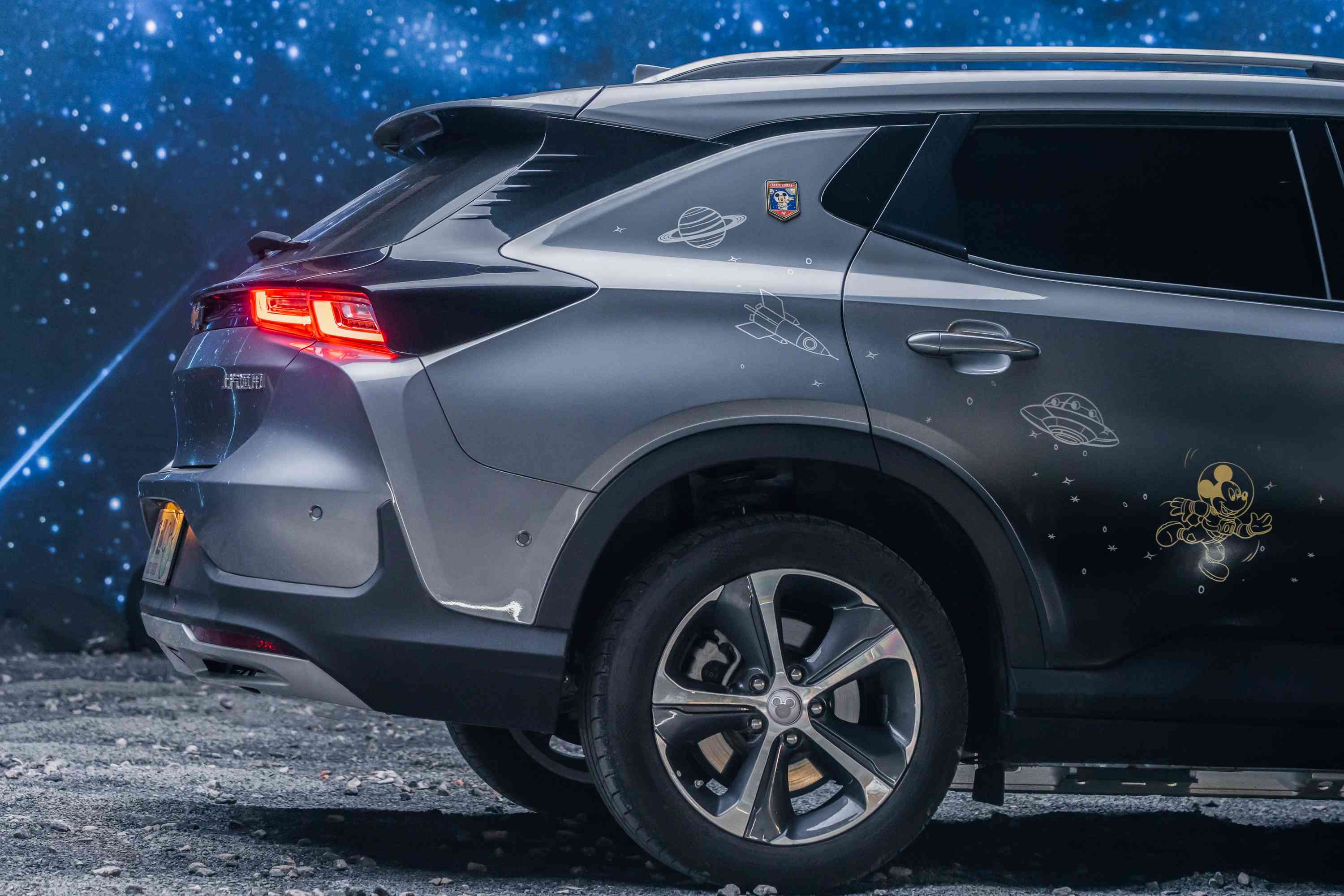 雪佛兰畅巡米奇魔法版报价,雪佛兰畅巡太空版报价及图片