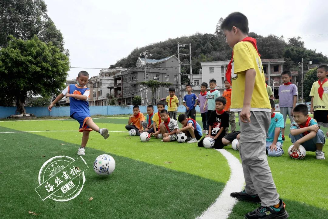 南安市第三实验小学足球,南安公共足球场在哪里