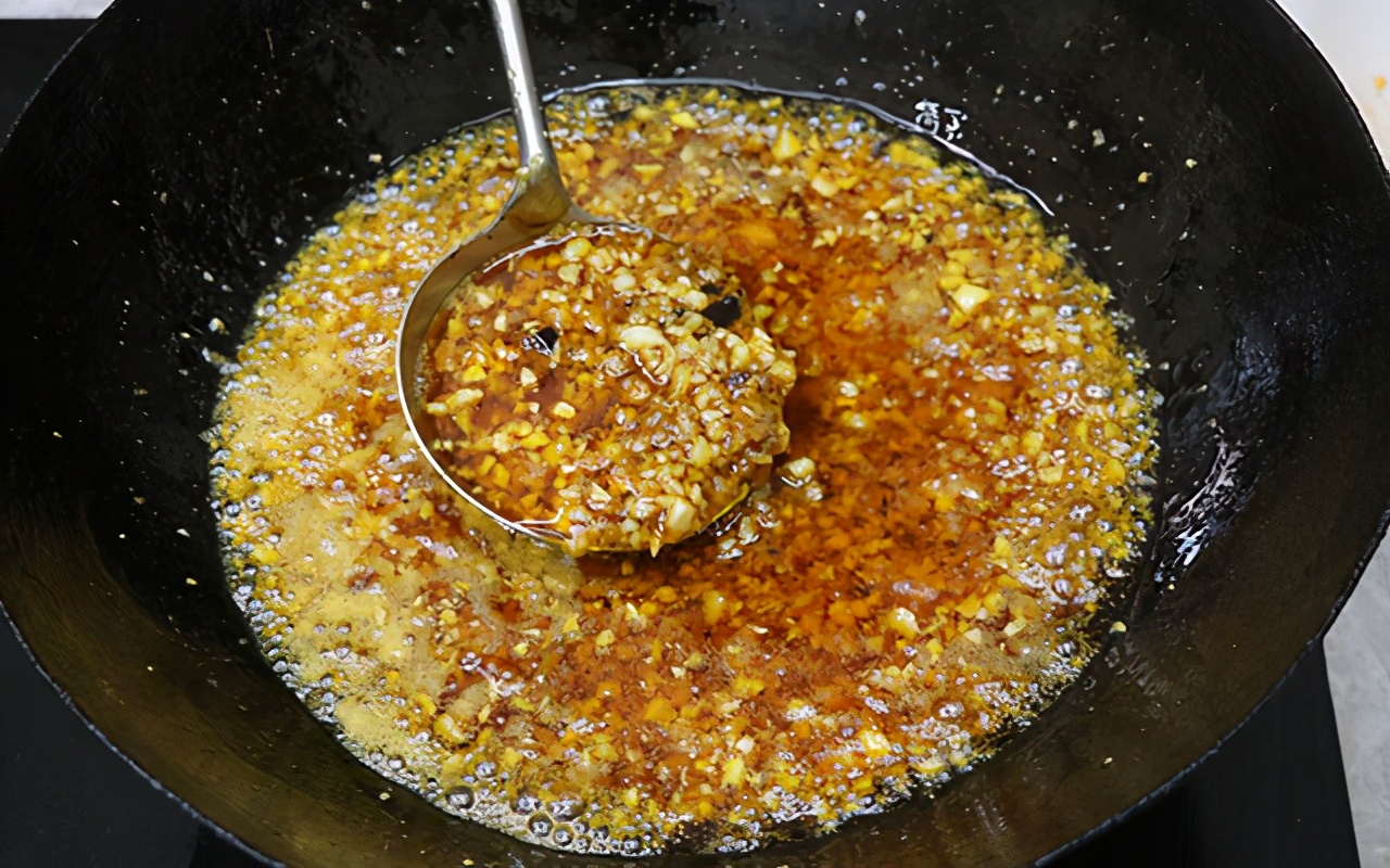 鱼头不煎做汤的家常做法,鱼头这样做鲜嫩多汁又入味