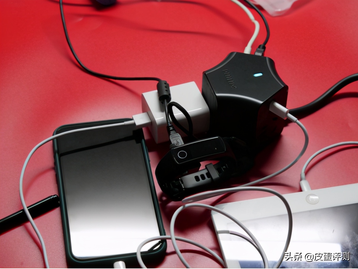 库克：正合我意，双A口+氮化镓，飞利浦摩天轮插座真“环保”