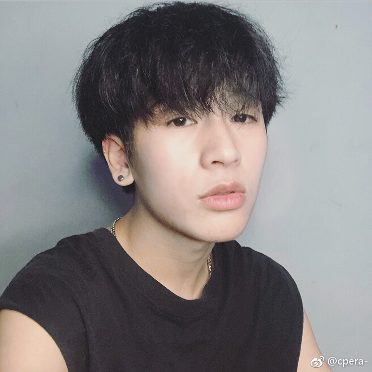 易烊千玺偶练,易烊千玺小成员