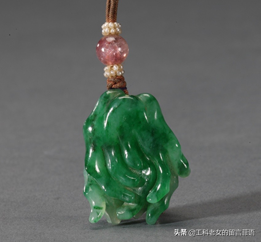 翡翠和卡地亚的区别 (木那翡翠和莫西翡翠哪个好)