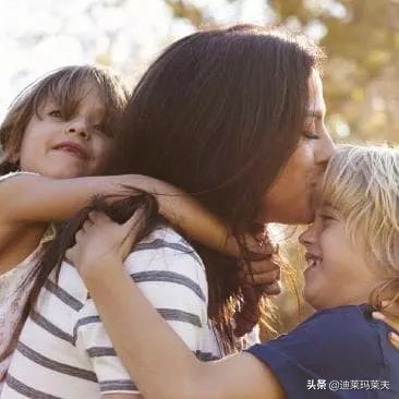 2岁宝宝发脾气视频,妈妈对孩子发飙的视频