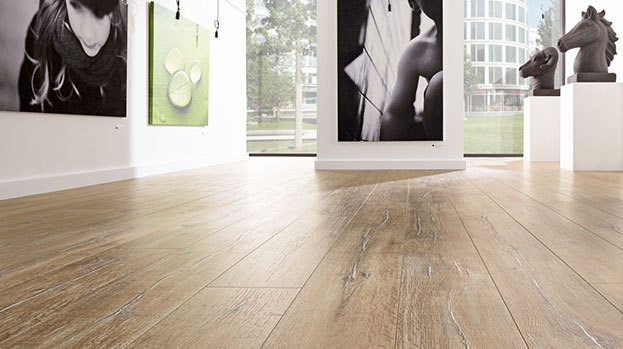 瑞士卢森地板和圣象哪个好,瑞士地板品牌卢森价格