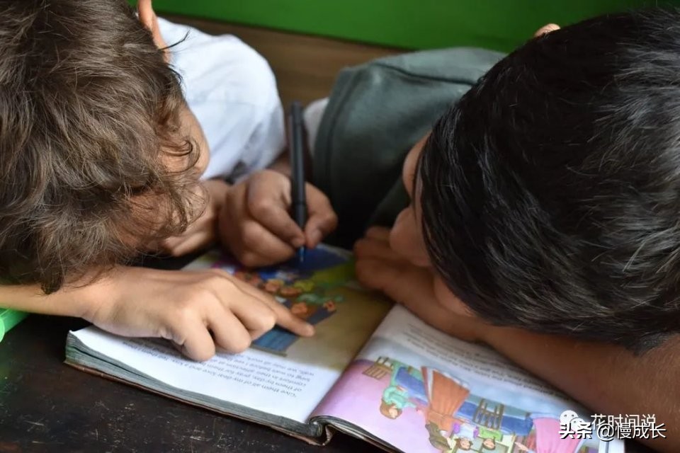 哪个app学自然拼读,26个字母自然拼读app