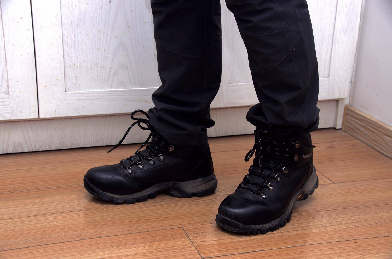 喜新不厌旧:一天一双靴子一个造型,除夕到初六各场合全适配