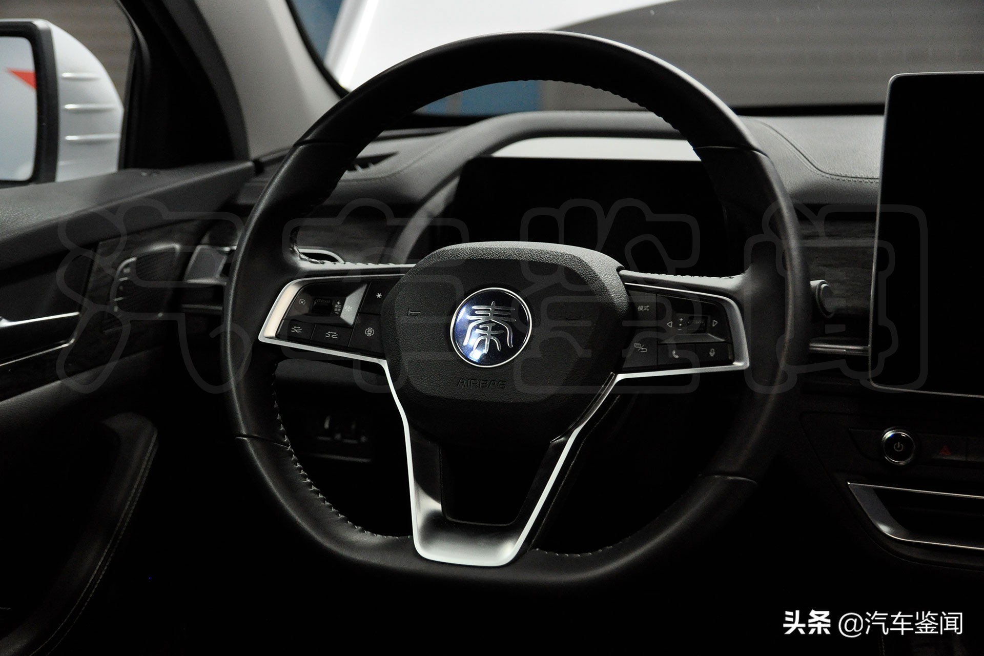 比亚迪秦proev十大忠告,比亚迪秦evpro标准版和高配