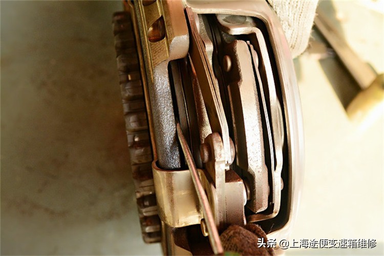 高尔夫dq200干式双离合报6挡故障,高尔夫dq250变速箱