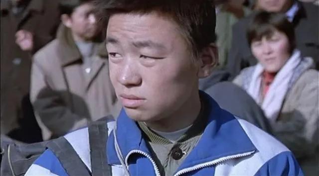 香港黄日华王杰县城捞金，央视郎永淳卖货：赚钱养家就是最大体面