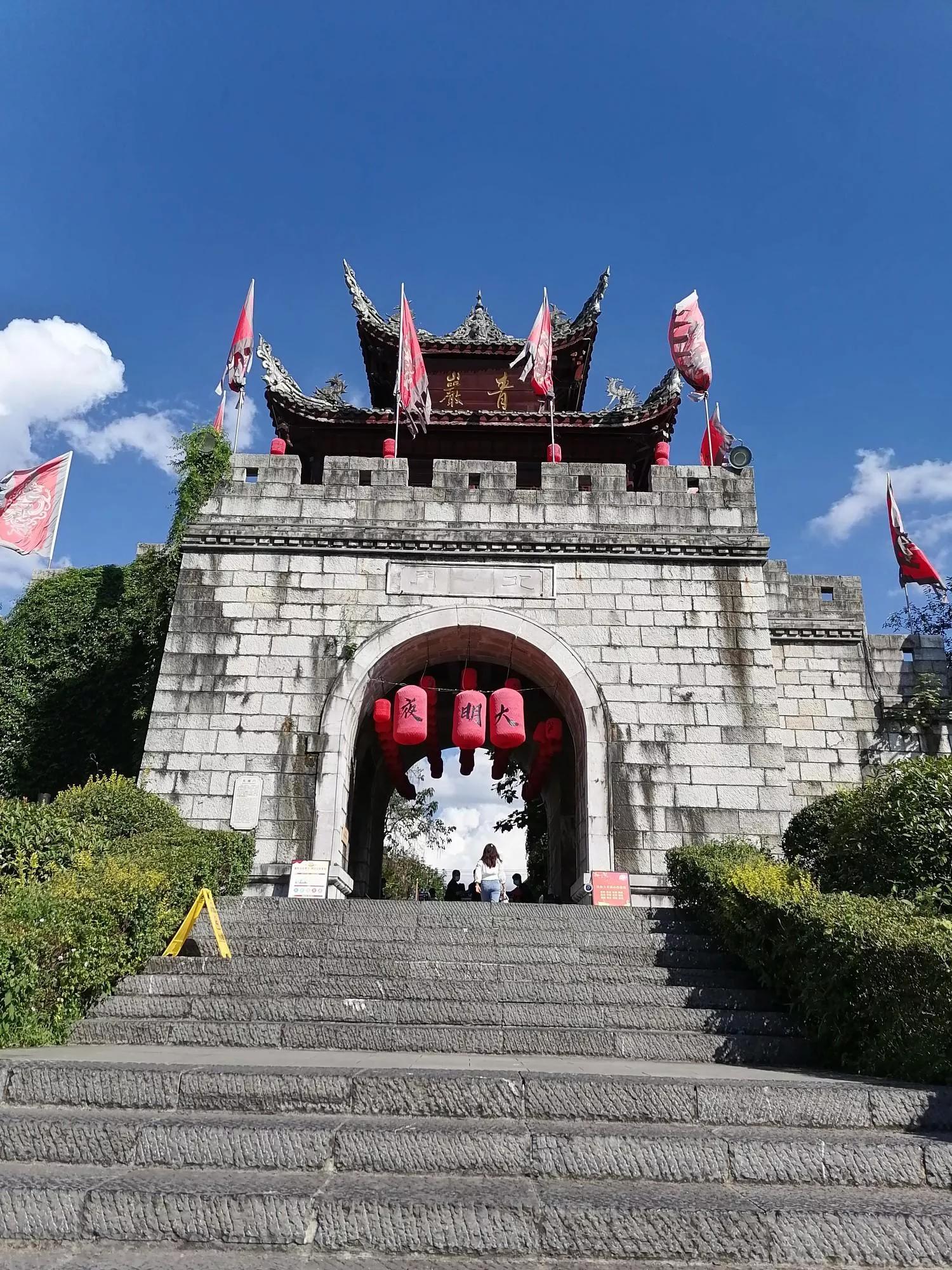 贵州贵阳青岩古镇旅游游记,贵州贵阳青岩古镇迎参观热潮