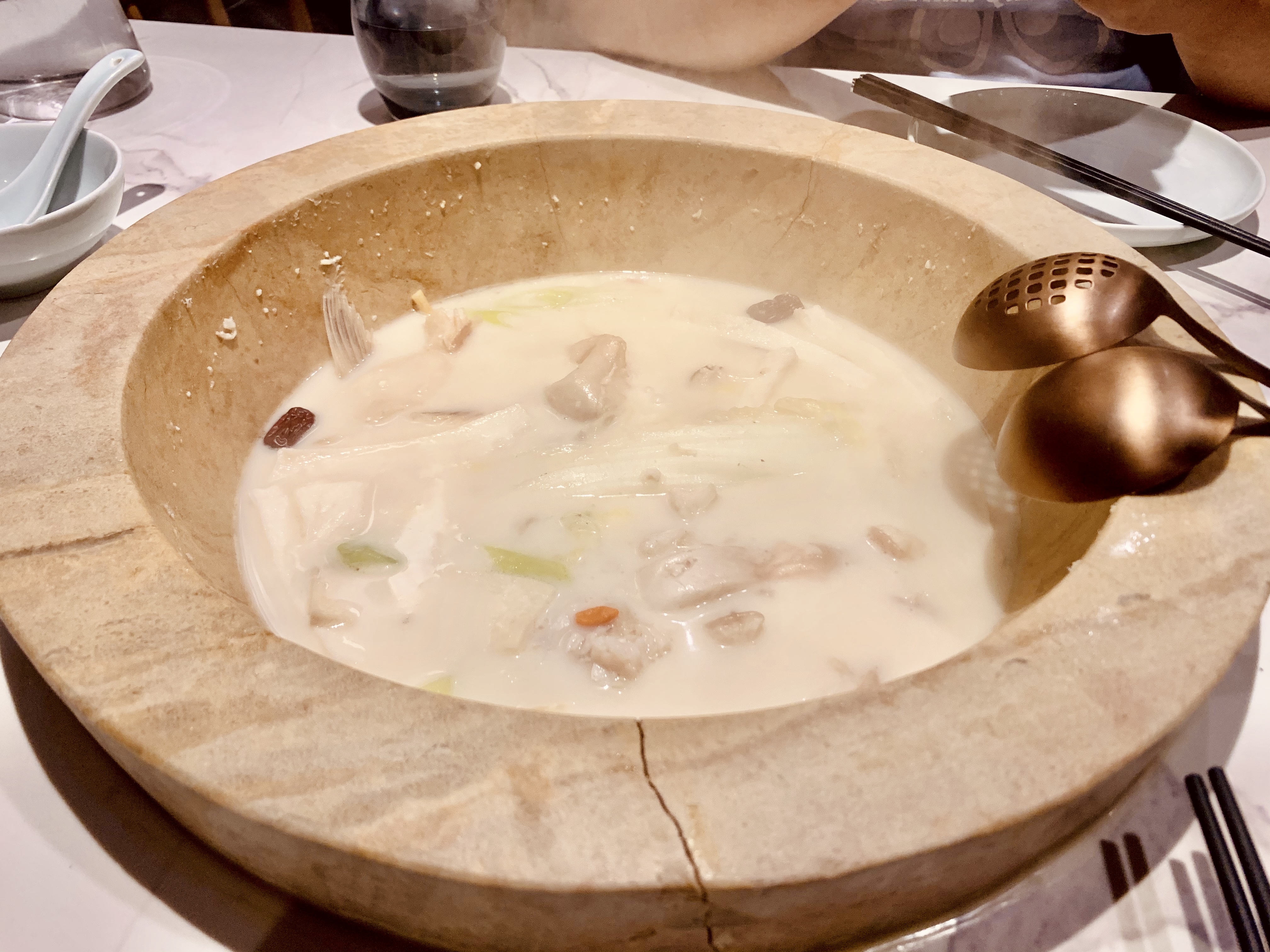 云南蒸汽石锅鱼你吃过吗,揭秘云南蒸汽石锅鱼