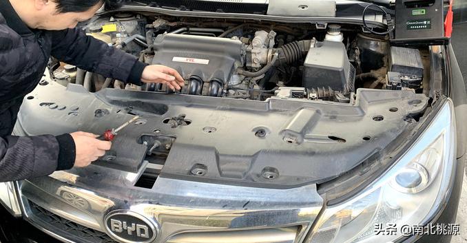 车子刚换的电瓶怎么打火还是困难,汽车换了电瓶打火有点吃力的感觉